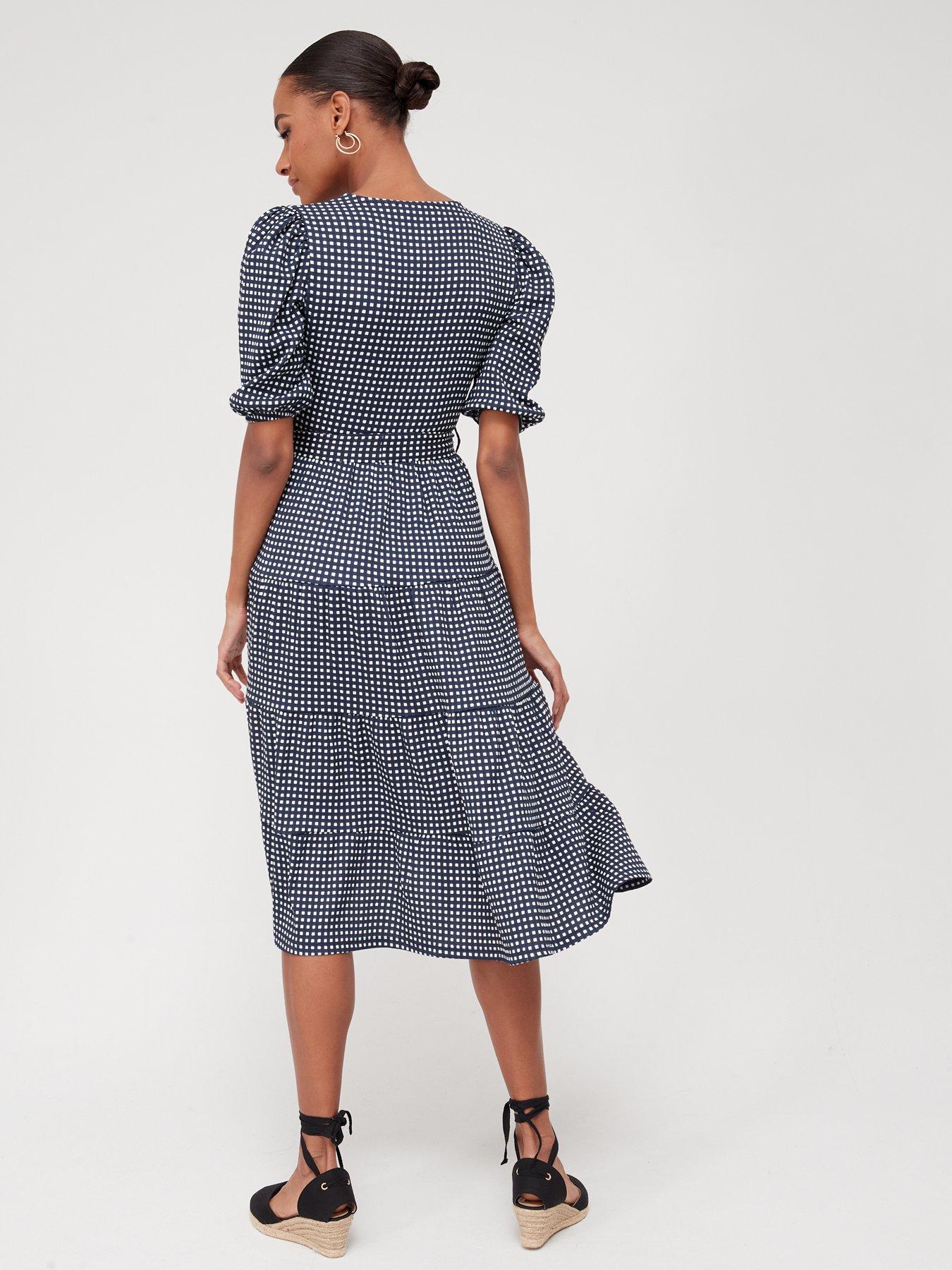V by Very Crinkle Tiered Wrap Midaxi Dress | littlewoodsireland.ie